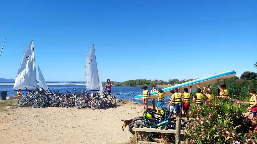 카스테요 뎀푸리에스 The Blue House Of The Costa Brava Arlet S Corner 아파트 스페인